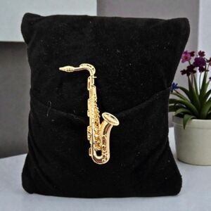 Gold Saxophone Brooch Pin Jazz Music Accessory NWT Jazz Musician Band Jewelry